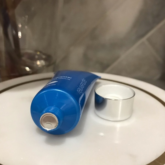 5 for $30, Intraceuticals Gentle Cleanser - Picture 2 of 2